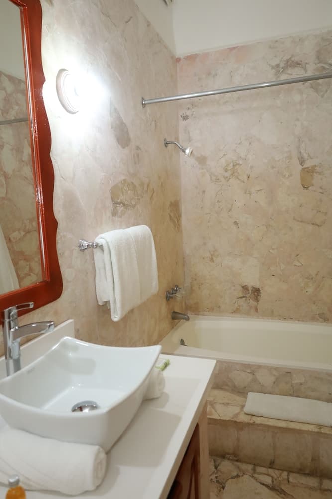 Jamaica Palace Hotel - Photo 84