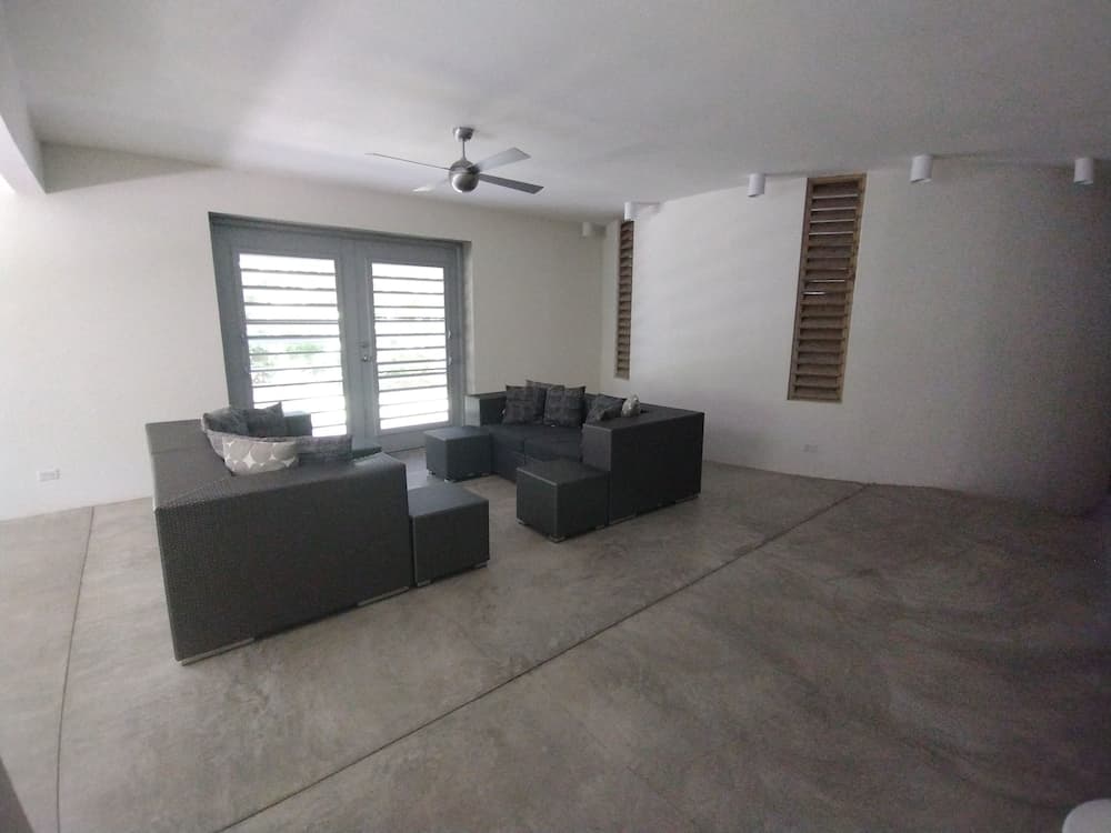 Hix Island House - Photo 13