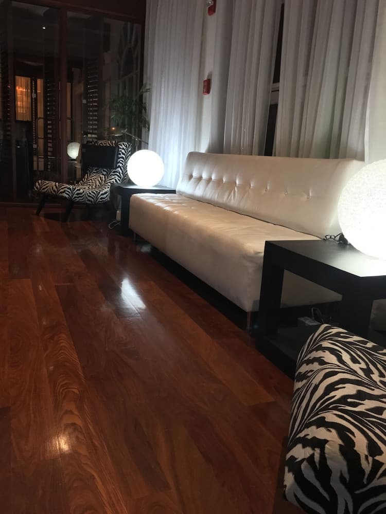 S Hotel Kingston - Photo 6