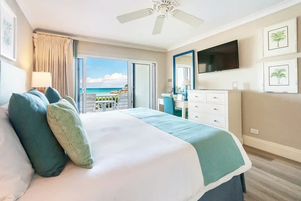 Blue Waters Resort & Spa - Photo 9