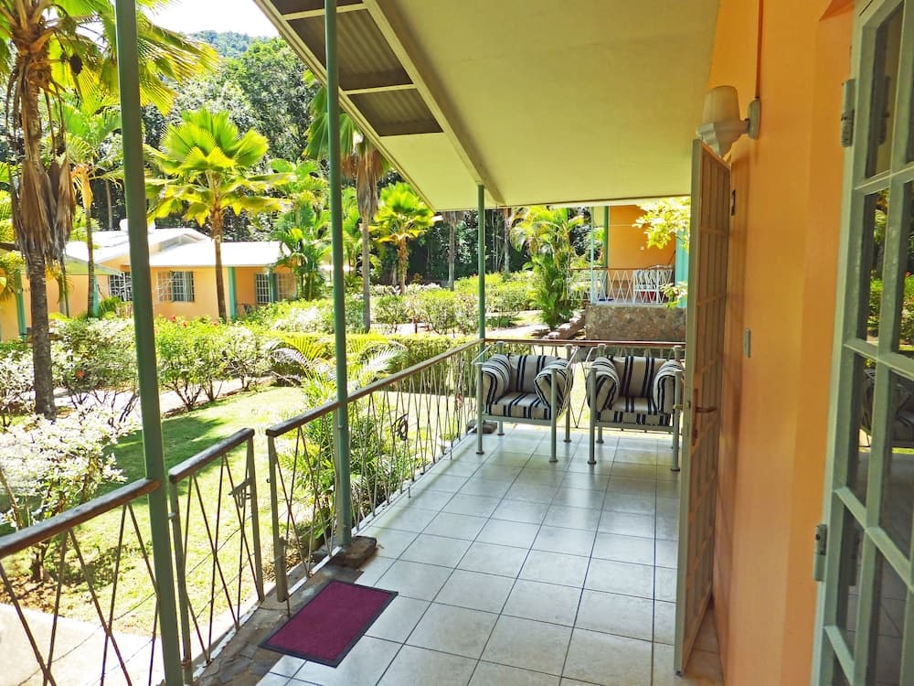 Kootney Resorts - Photo 53