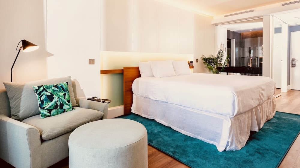 Holland House Beach Hotel - Photo 68