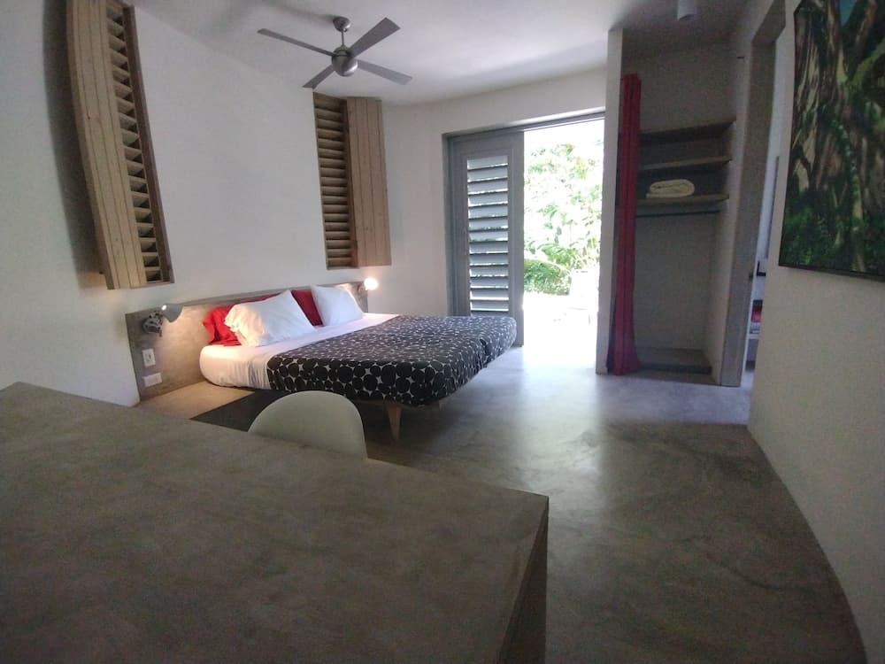 Hix Island House - Photo 38