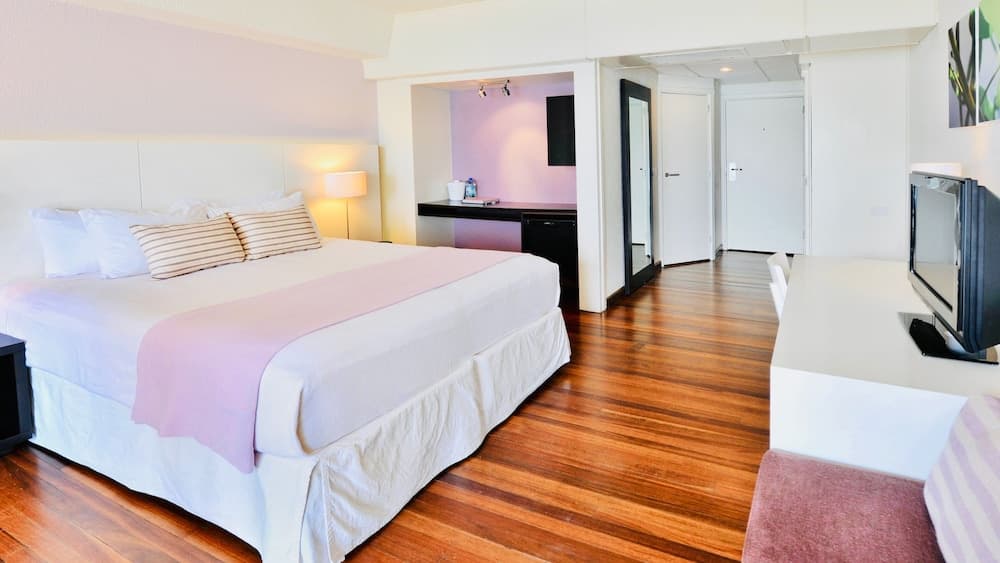 Holland House Beach Hotel - Photo 12