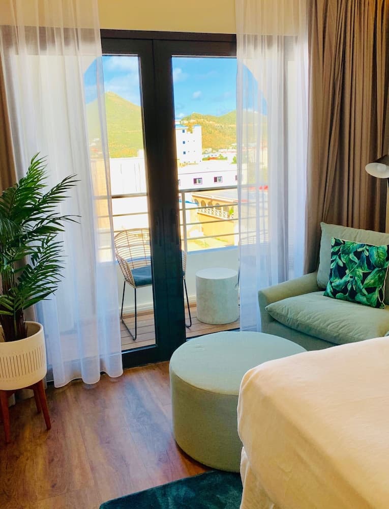 Holland House Beach Hotel - Photo 65