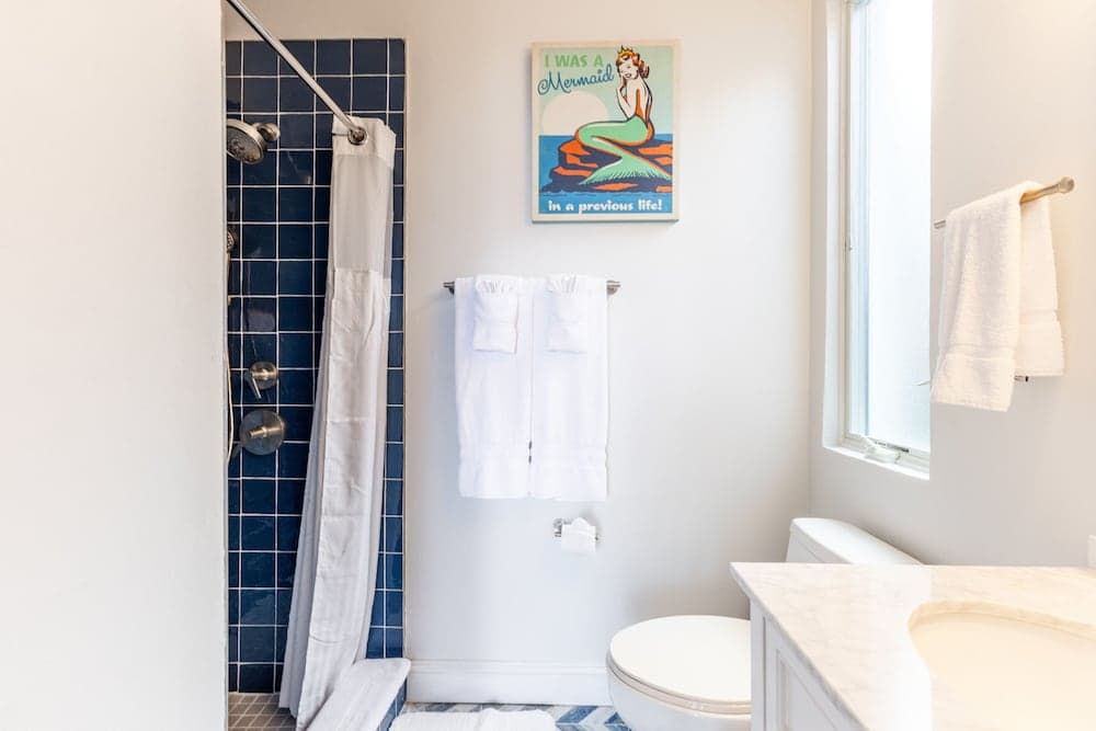 Sebastian's on the Beach - Photo 53