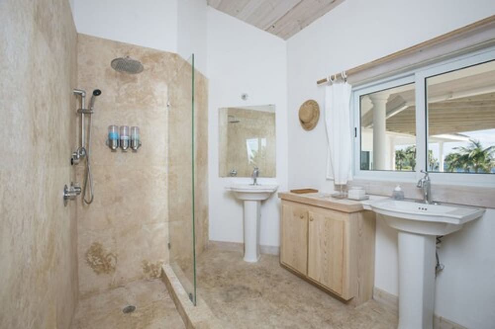 La Bougainvillea Hotel and Villas - Photo 98