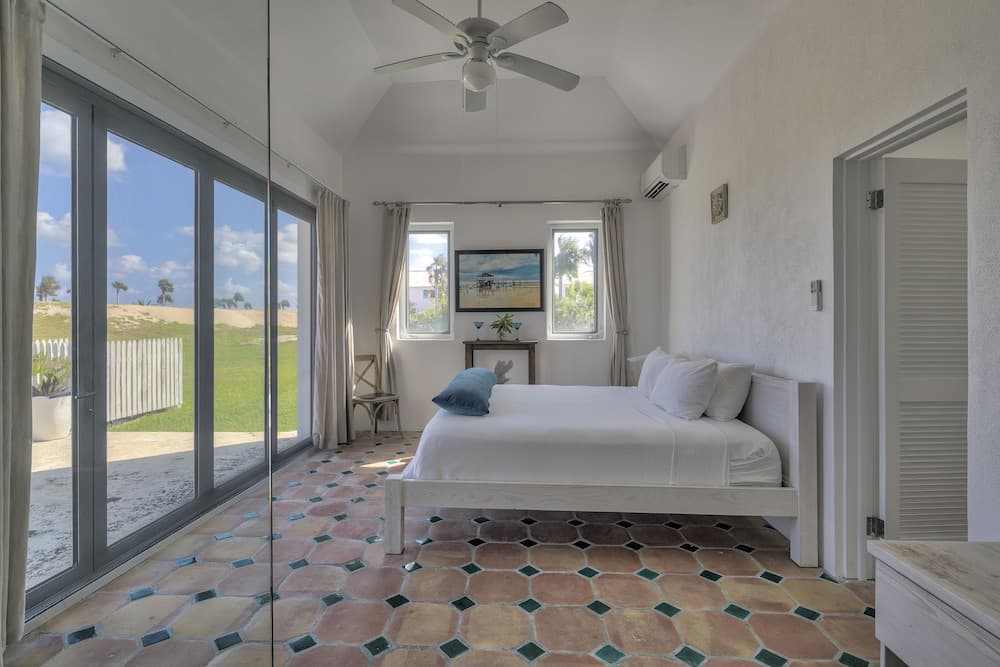 La Bougainvillea Hotel and Villas - Photo 128