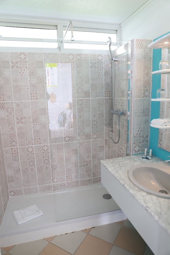 Hotel Saint - Georges - Photo 57