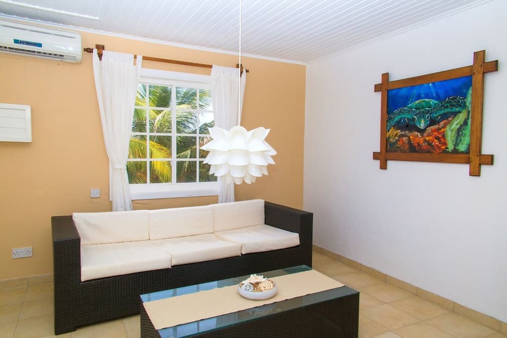 Davids Beach Hotel - Photo 8