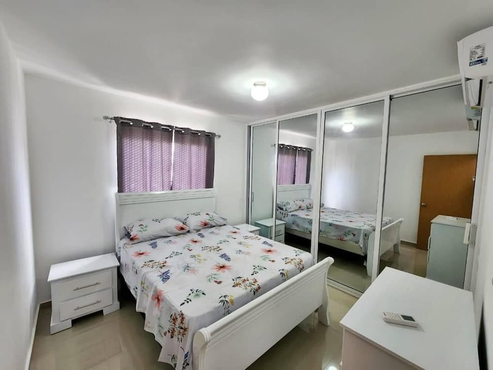 Impeccable 2-bed Apartment in Santo Domingo Oeste - Photo 3
