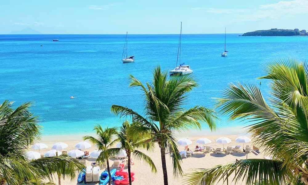 Holland House Beach Hotel - Photo 1