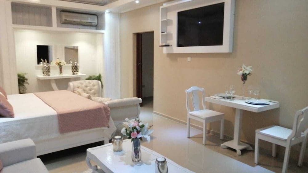 Hotel Rancho Guacamayos - Photo 40