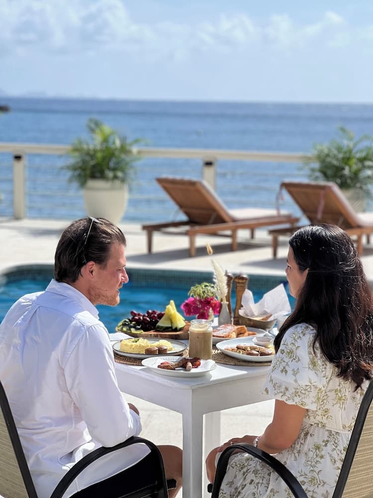 Beachcombers Hotel - Photo 38