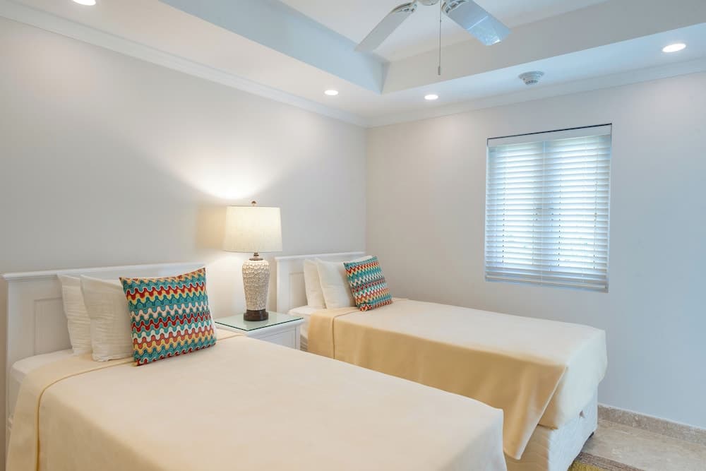 The Crane Resort - Photo 30