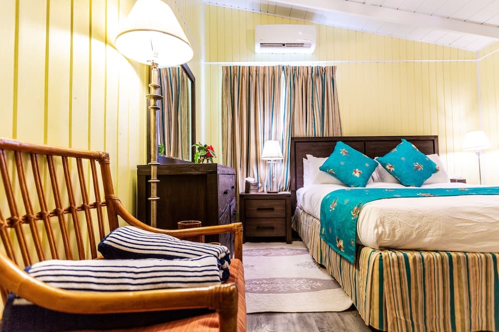 Sebastian's on the Beach - Photo 3