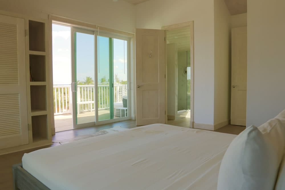 La Bougainvillea Hotel and Villas - Photo 11