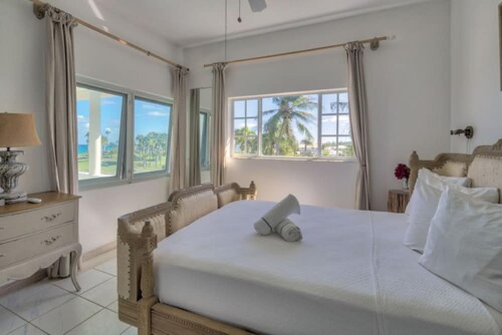 La Bougainvillea Hotel and Villas - Photo 22