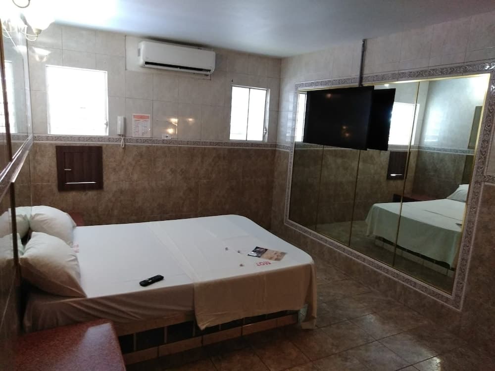 Hotel Nuevo Mejico - Photo 8