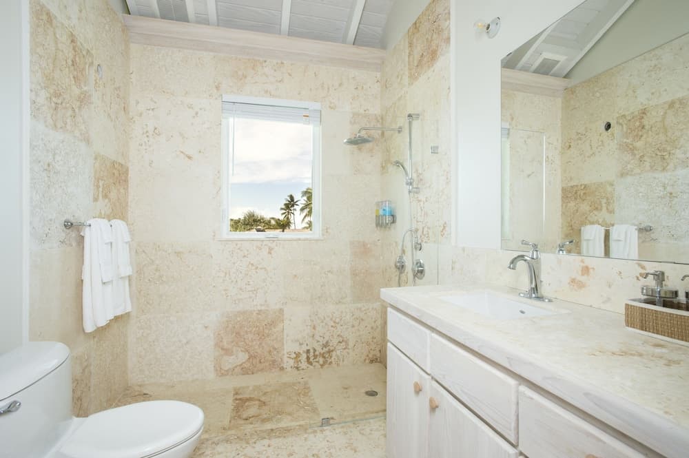 La Bougainvillea Hotel and Villas - Photo 191