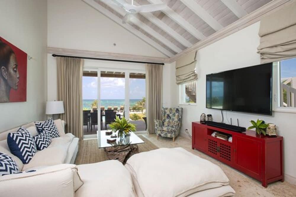 La Bougainvillea Hotel and Villas - Photo 60