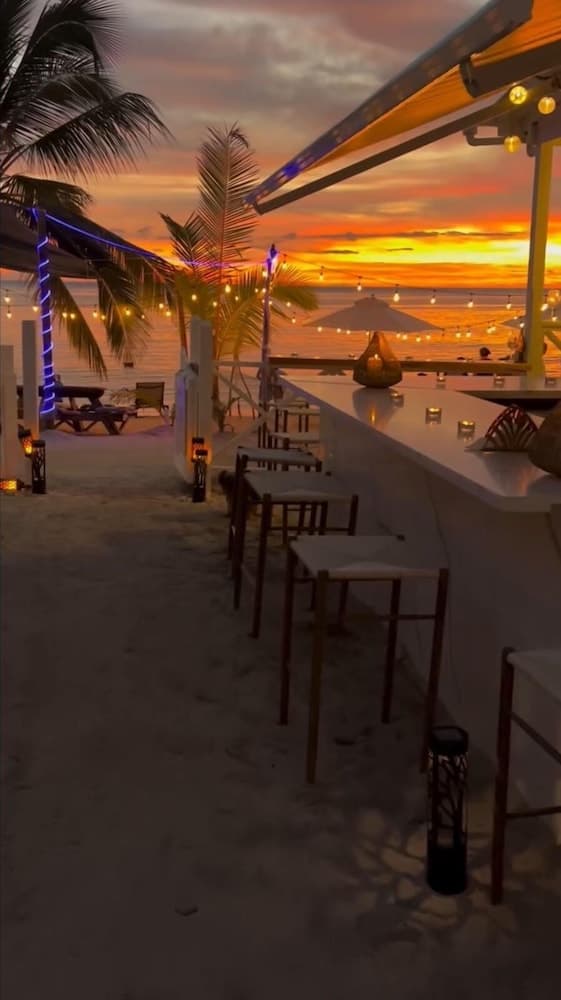 Casa Rosada Beach Front - Photo 37