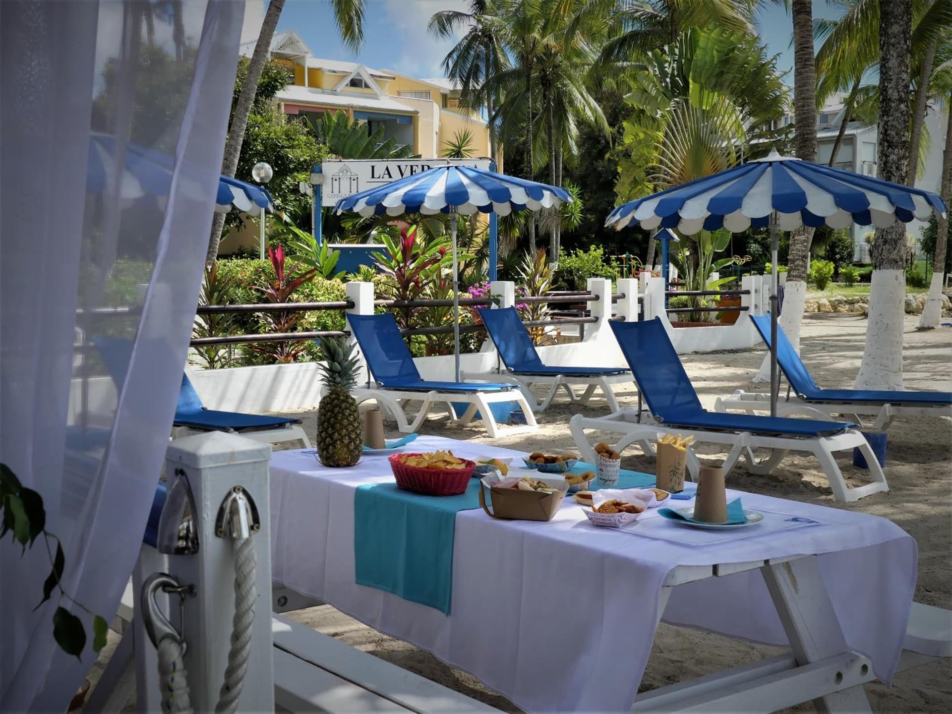 Canella Beach Hotel - Photo 11