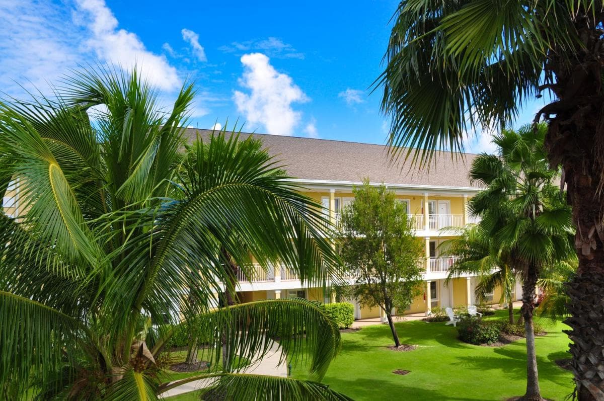 The Sunshine Hotel and Suites - Photo 14