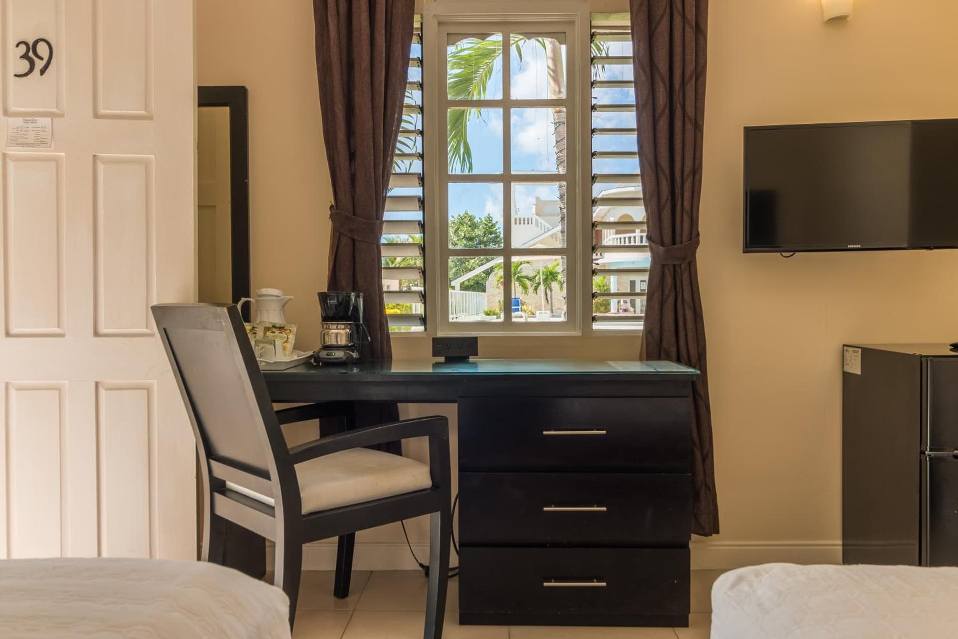 Travellers Beach Resort - Photo 26