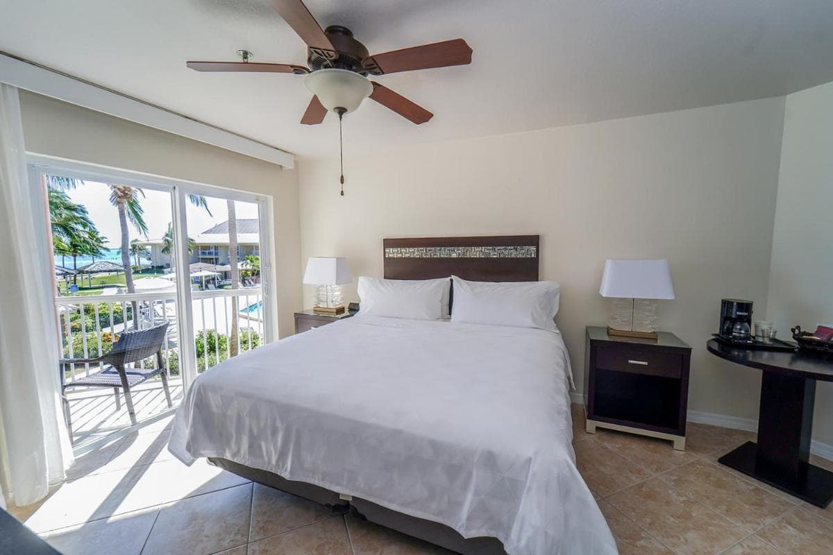 Holiday Inn Resort Grand Cayman by IHG - Photo 3