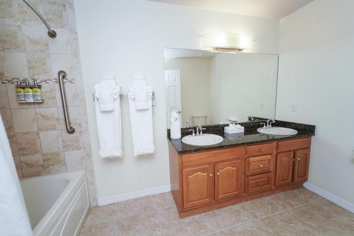 Holiday Inn Resort Grand Cayman by IHG - Photo 25