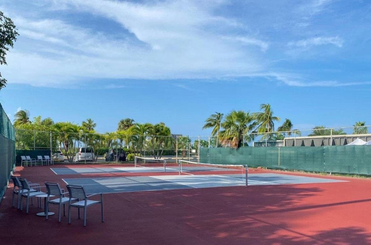 Holiday Inn Resort Grand Cayman by IHG - Photo 131