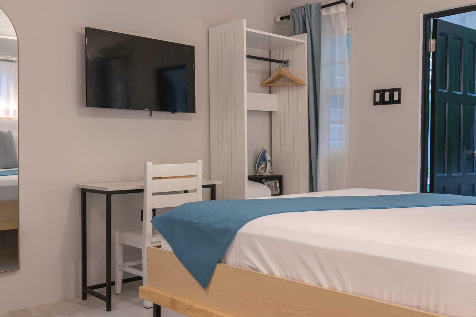 Travellers Beach Resort - Photo 11