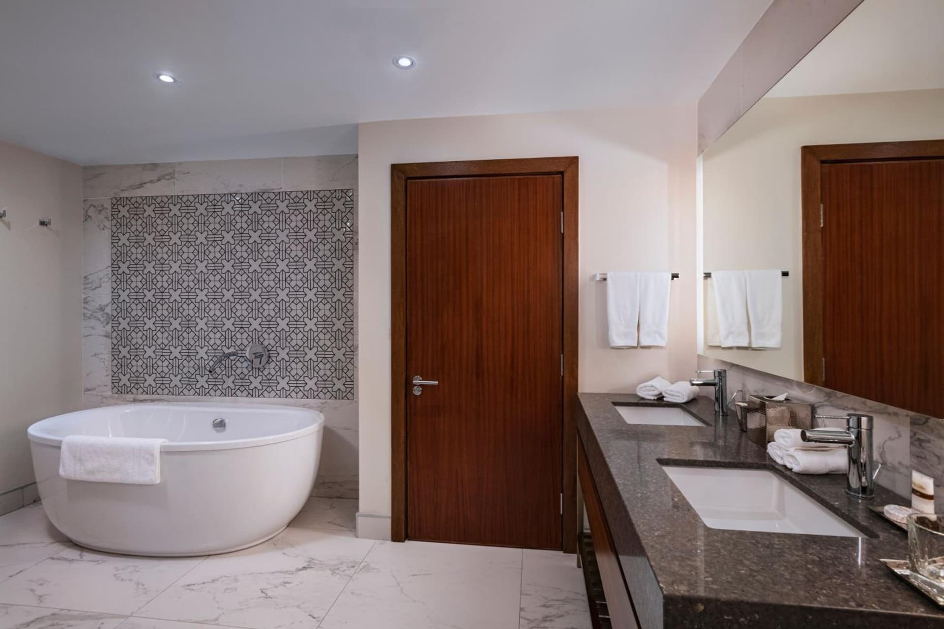 The BRIX Autograph Collection - Photo 68