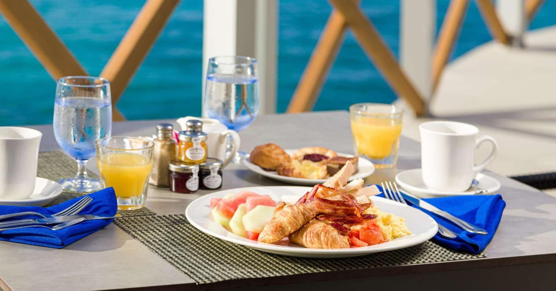 Sonesta Maho Beach All Inclusive Resort Casino & Spa - Photo 8