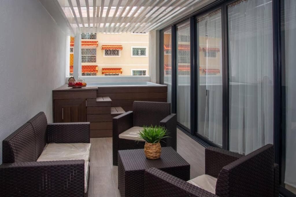 Brand new, with private Jacuzzi - Photo 30