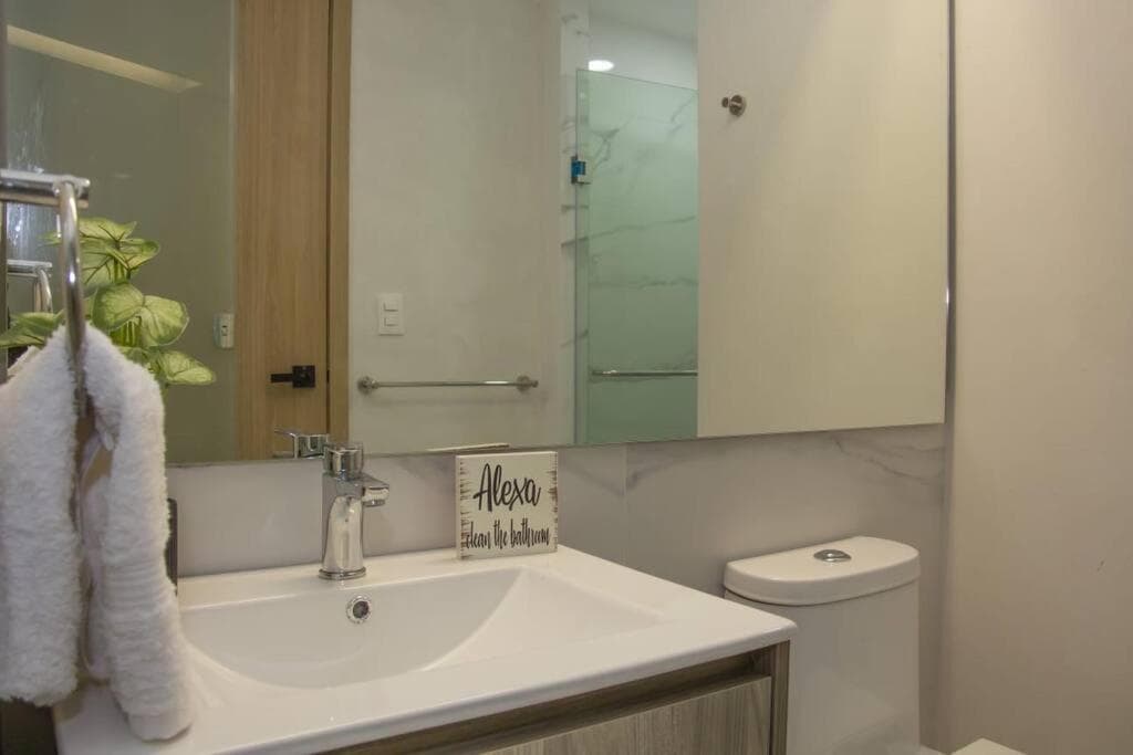 Brand new, with private Jacuzzi - Photo 25