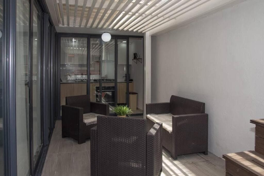 Brand new, with private Jacuzzi - Photo 31