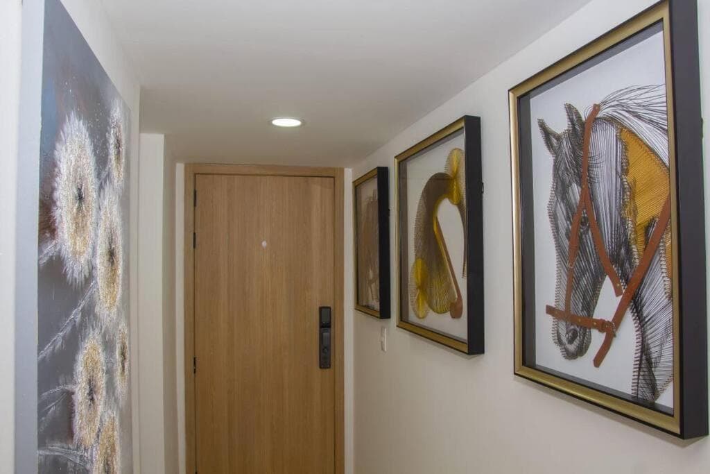 Brand new, with private Jacuzzi - Photo 15