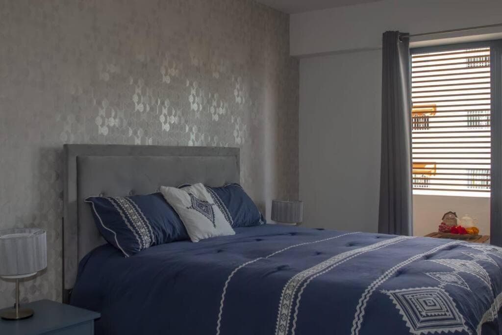 Brand new, with private Jacuzzi - Photo 16