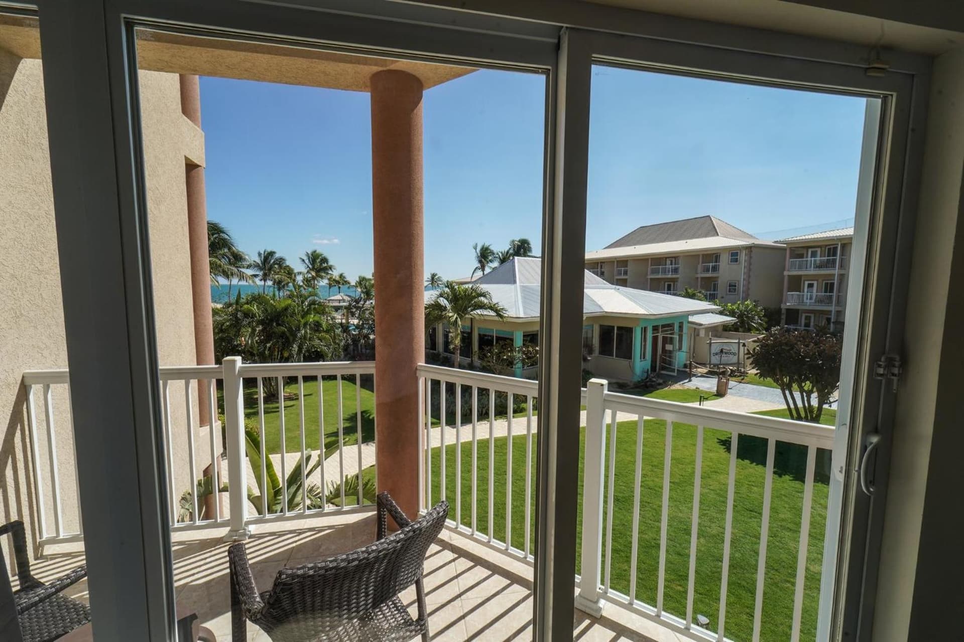 Holiday Inn Resort Grand Cayman by IHG - Photo 176