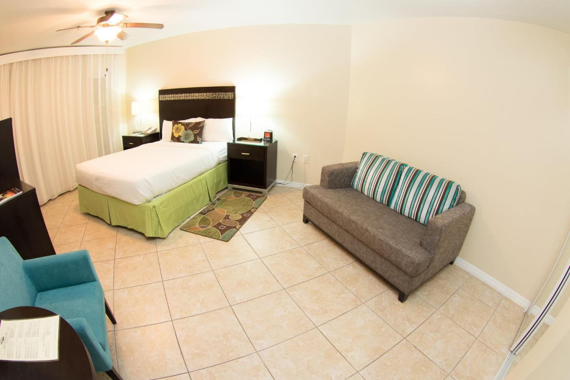 Holiday Inn Resort Grand Cayman by IHG - Photo 111