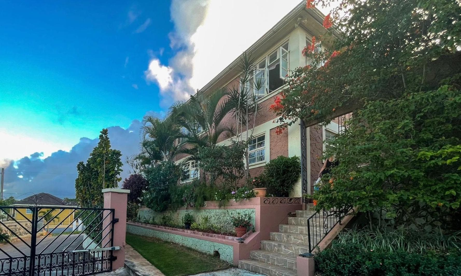 The Villa Retreat - Photo 9