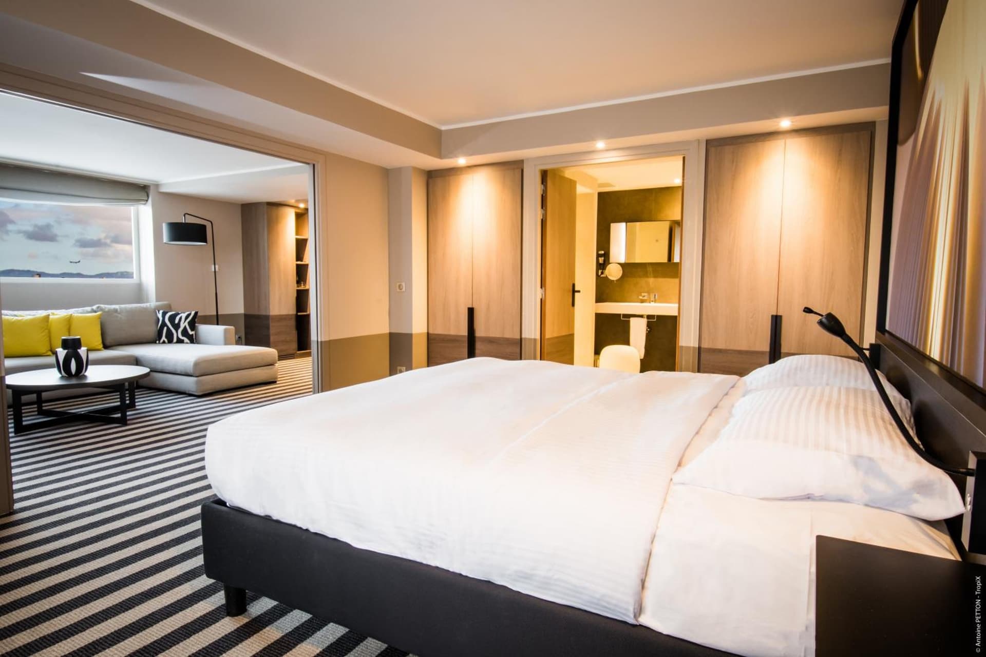 Simon Hotel - Photo 16