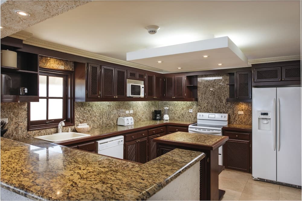 The Crane Resort - Photo 35