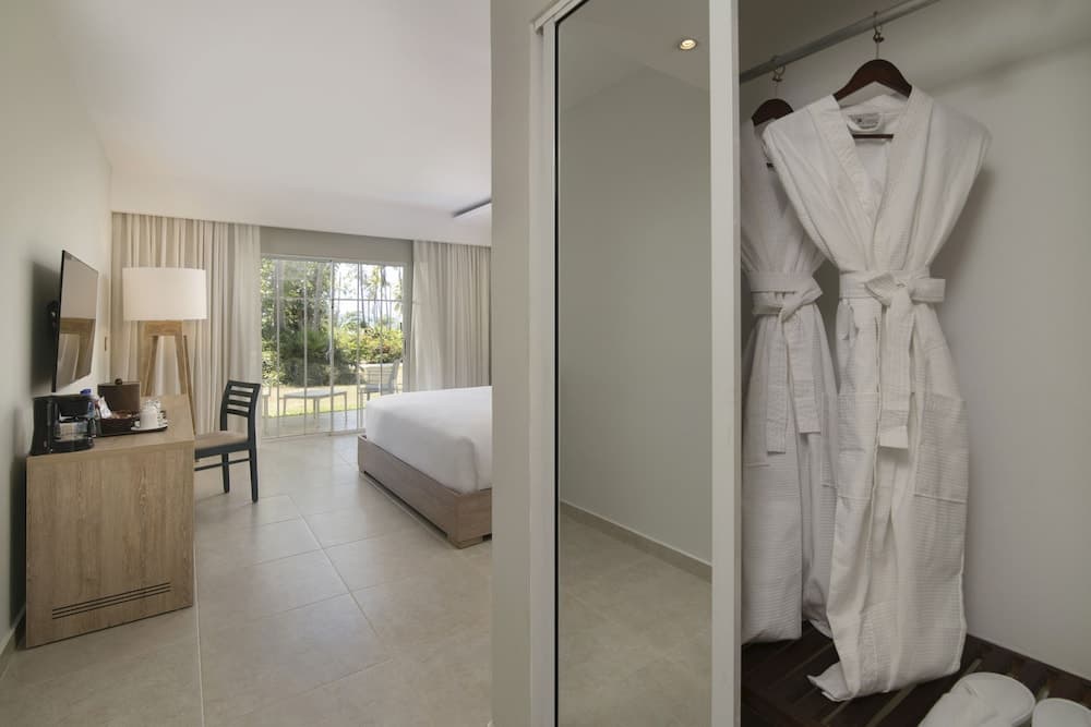 Wyndham Alltra Samana All-Inclusive Resort - Photo 3