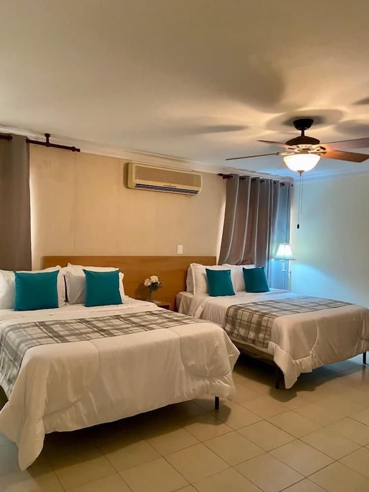 BOTANIC GARDEN HOSTAL - Photo 9