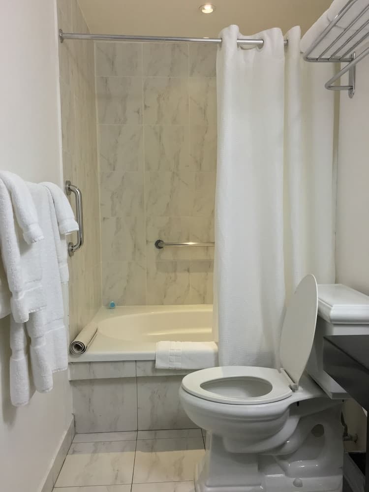 S Hotel Kingston - Photo 56