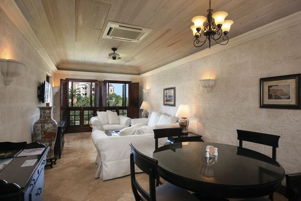 The Crane Resort - Photo 24