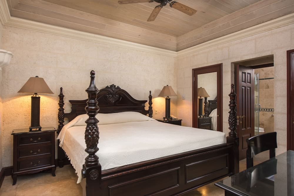 The Crane Resort - Photo 16